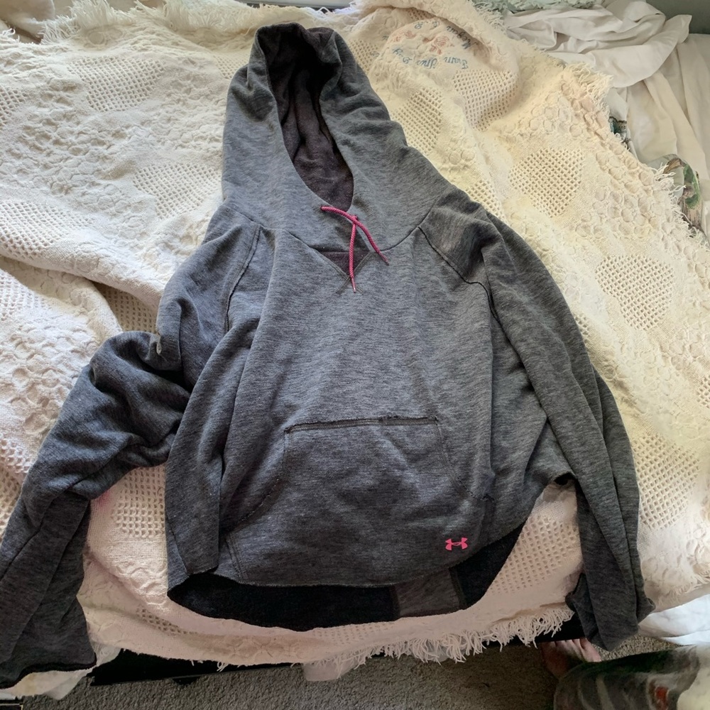 Under armor high low sweatshirt